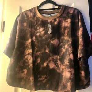 Cropped quick dry top NWT